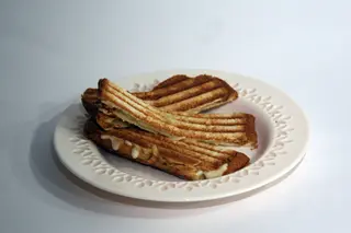 Grilovani brioš tost sa sirom