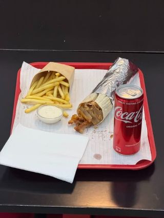 Kebab Especial com Batatas Fritas e Bebida