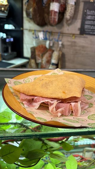 Donzella crudo