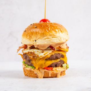 Double chef's burger