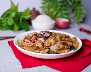 Тушеная рыба с грибами (400г)