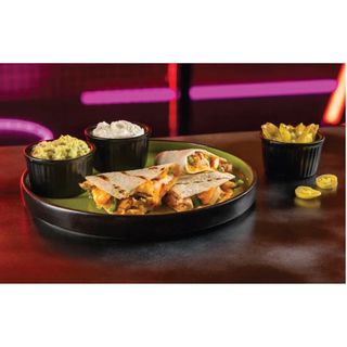 El Pollo Picante Quesadilla