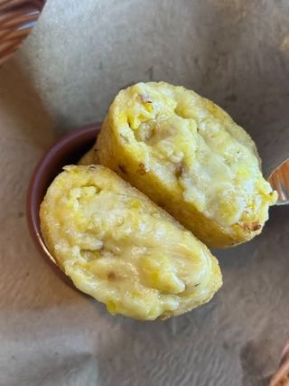 Empanadas de Queijo com Banana-Pão Madura