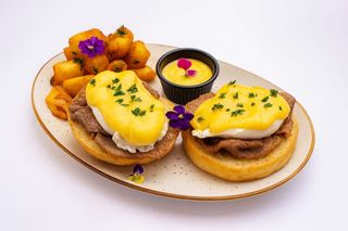 Eggs benedict