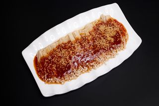 Эноки в кисло-остром соусе (450г)