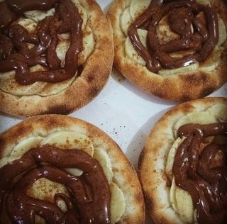 Esfiha de Banana com Nutella