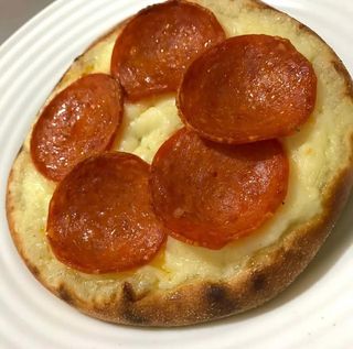 Esfiha de Pepperoni