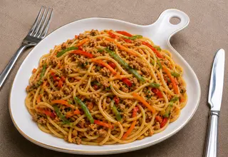 Esparguete com Legumes e Soja
