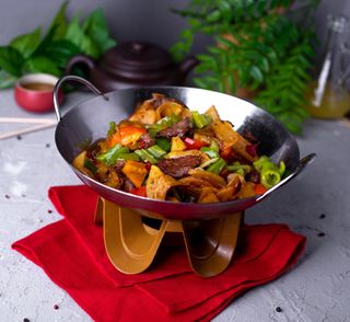 Говядина с картошкой на огне (500г)