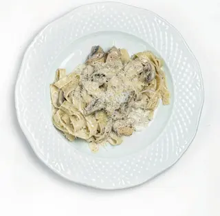 Феттуччини с курицей (380г)