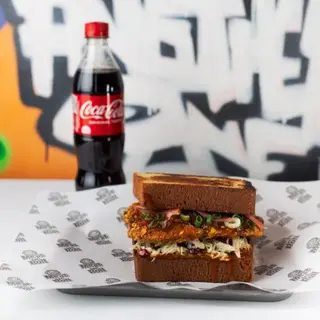 Funky Chicken sendvič i Coca-Cola 0.50l