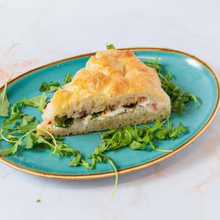 Focaccia pršuta burata