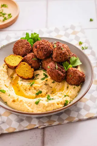 Falafel com Húmus