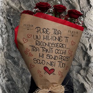 Fascio con dedica 11 rose