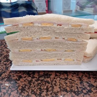 Fesa, tacchino, uovo, salsa tonnata, maionese