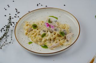 Фетучини с курицей (320г)