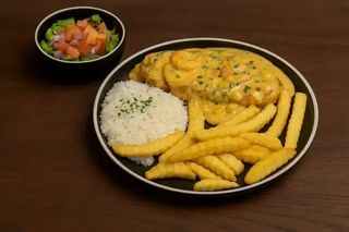 Filete de Peixe com Molho de Camarão