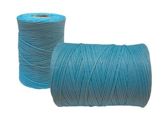 Filo per cucire azzurro