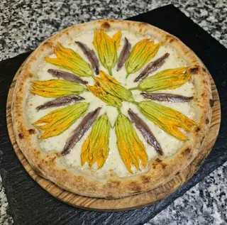 Fiori di zucca e alici