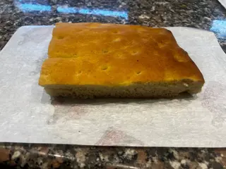 Focaccia olio e sale
