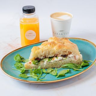 Focaccia mortadela burata +cappuccino+ceđena narandža