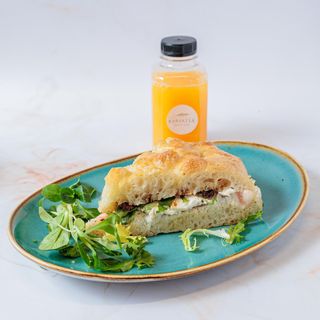 Focaccia pršuta burata +ceđena narandža