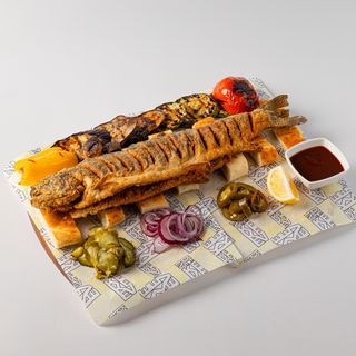 Форель жареная (930г)