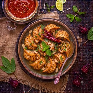 Momos Fritos de Frango 10 Unidades