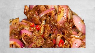 Fried beef with onions