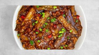 Fried eggplant with minced pork