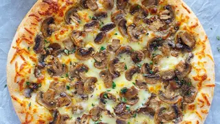 Pizza Funghi 