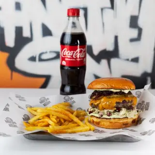 Burger Green Madness, pomfrit, Coca-Cola 0.50l