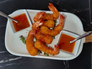 Gambas Panadas com Chutney de Maracujá