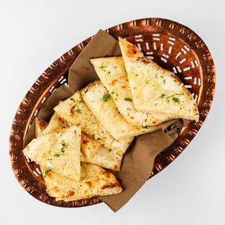 Garlic naan