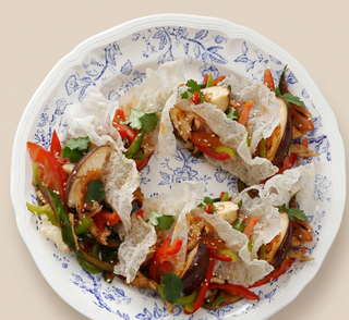 Острый салат с курицей (380г)