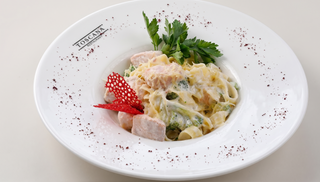 Феттучини с лососем (350г)