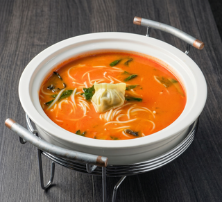 Вонтон-суп с пельмешками и овощами (1200г)