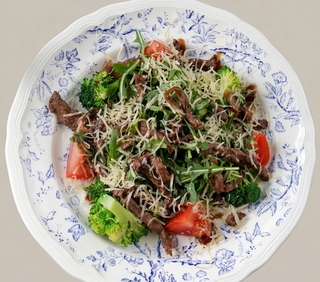 Руккола с мясом (200г)
