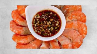 Ginger boiled prawns