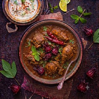 Caril de Frango Gongura com Roselha