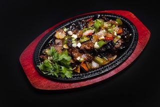 Говядина на жаровне (650г)