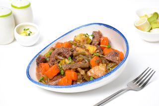 Говядина с овощами (350г)