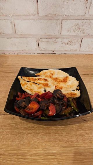 Grill piletina sa povrćem u soya sosu
