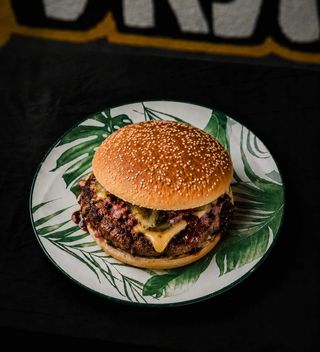 Gurmanska pljeskavica 250 g