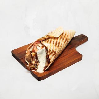 Gyros od piletine u tortilji