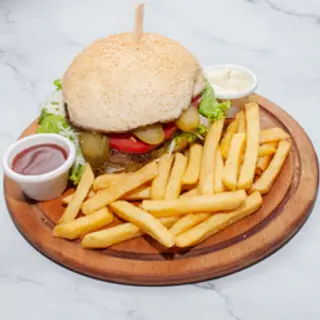 Burger sa karameliziranim lukom
