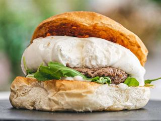 Burrata burger