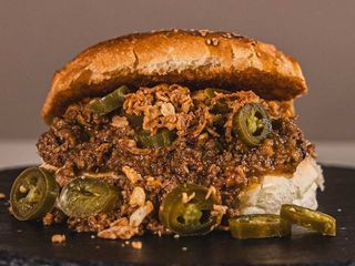 Chili burger