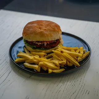 Hamburger + Pomfrit