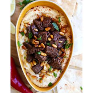 Hot hummus with meat or chicken